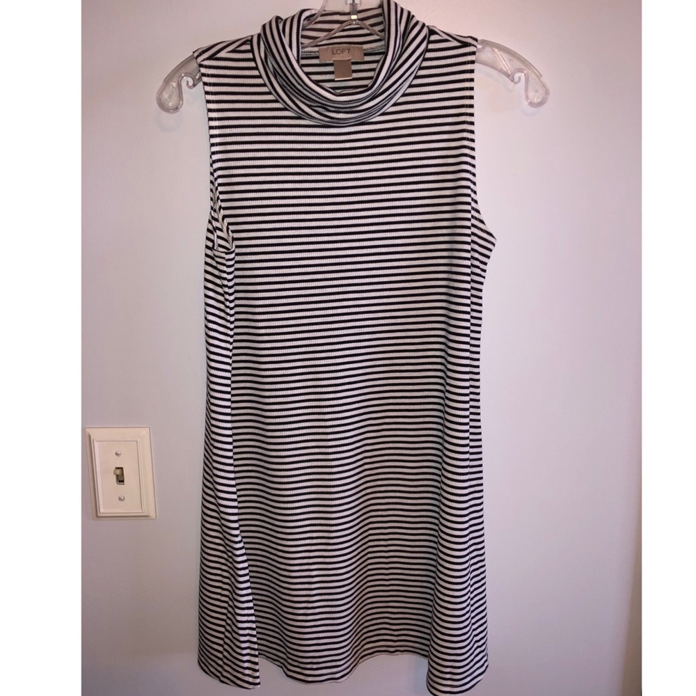 Loft turtle neck sleeveless sweater